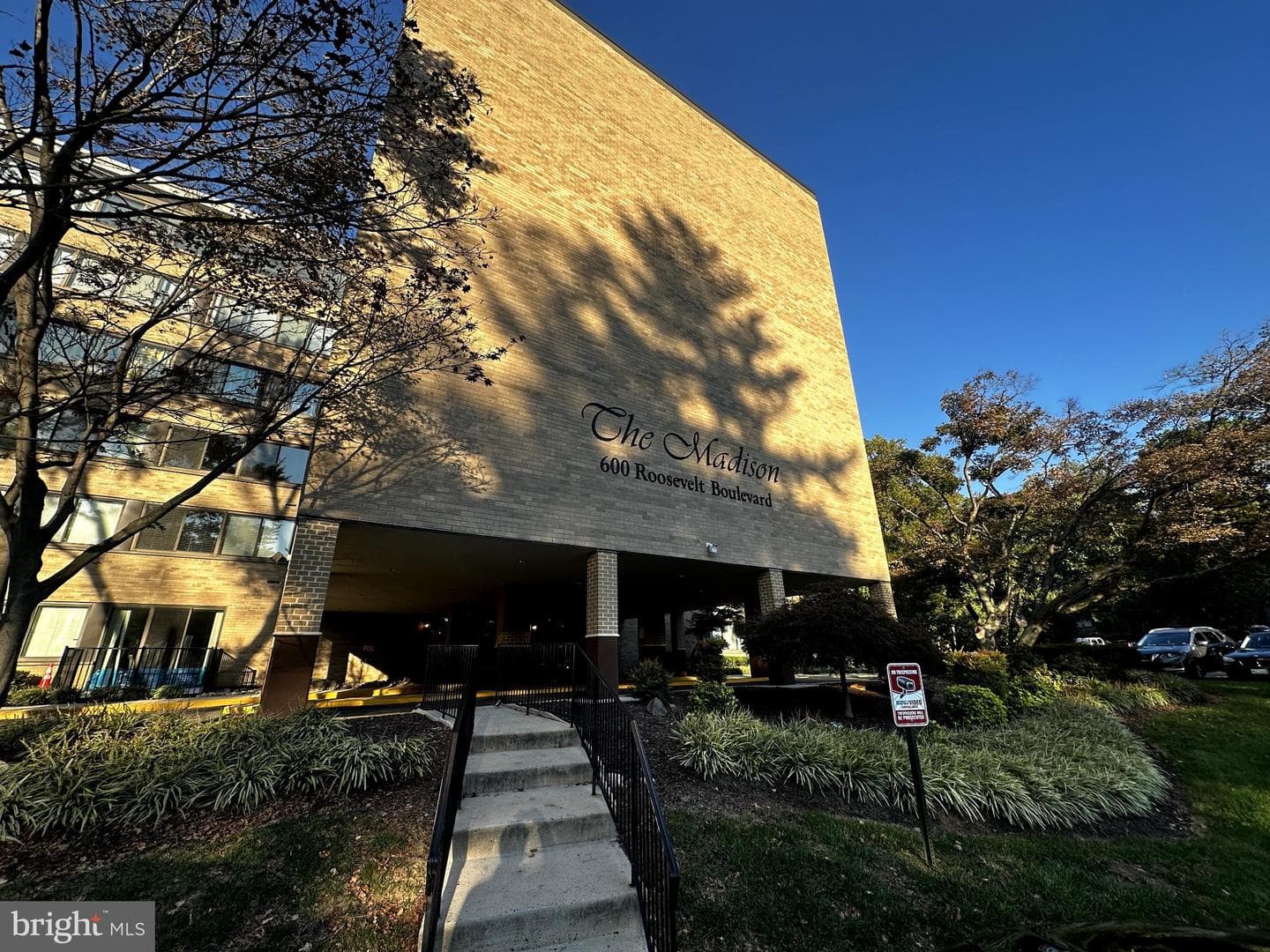 600 Roosevelt Blvd, Falls Church, VA 22044-3100, United States