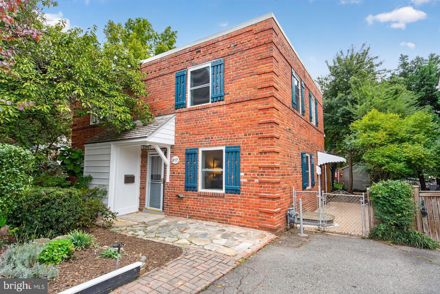 817 S Irving St, Arlington, VA 22204-2425, United States
