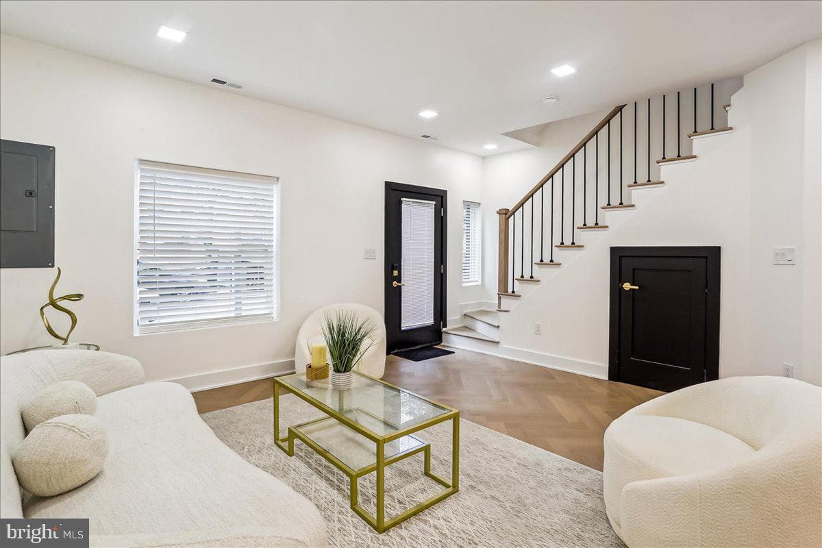 1832 Florida Ave NW, Washington, DC 20009-1709, United States