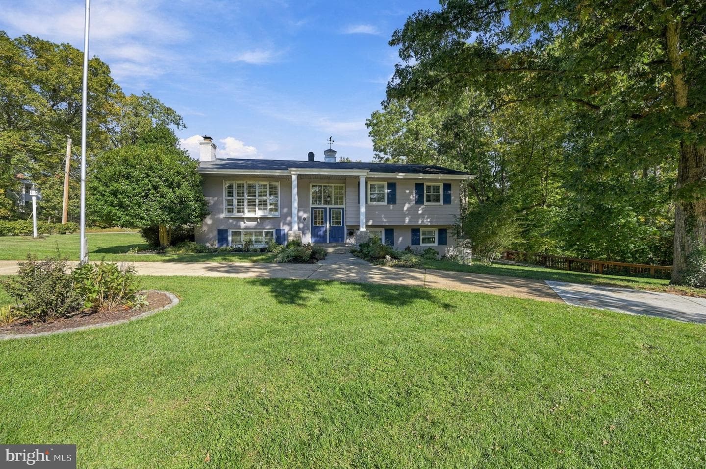 9201 Cherrytree Dr, Alexandria, VA 22309-2906, United States