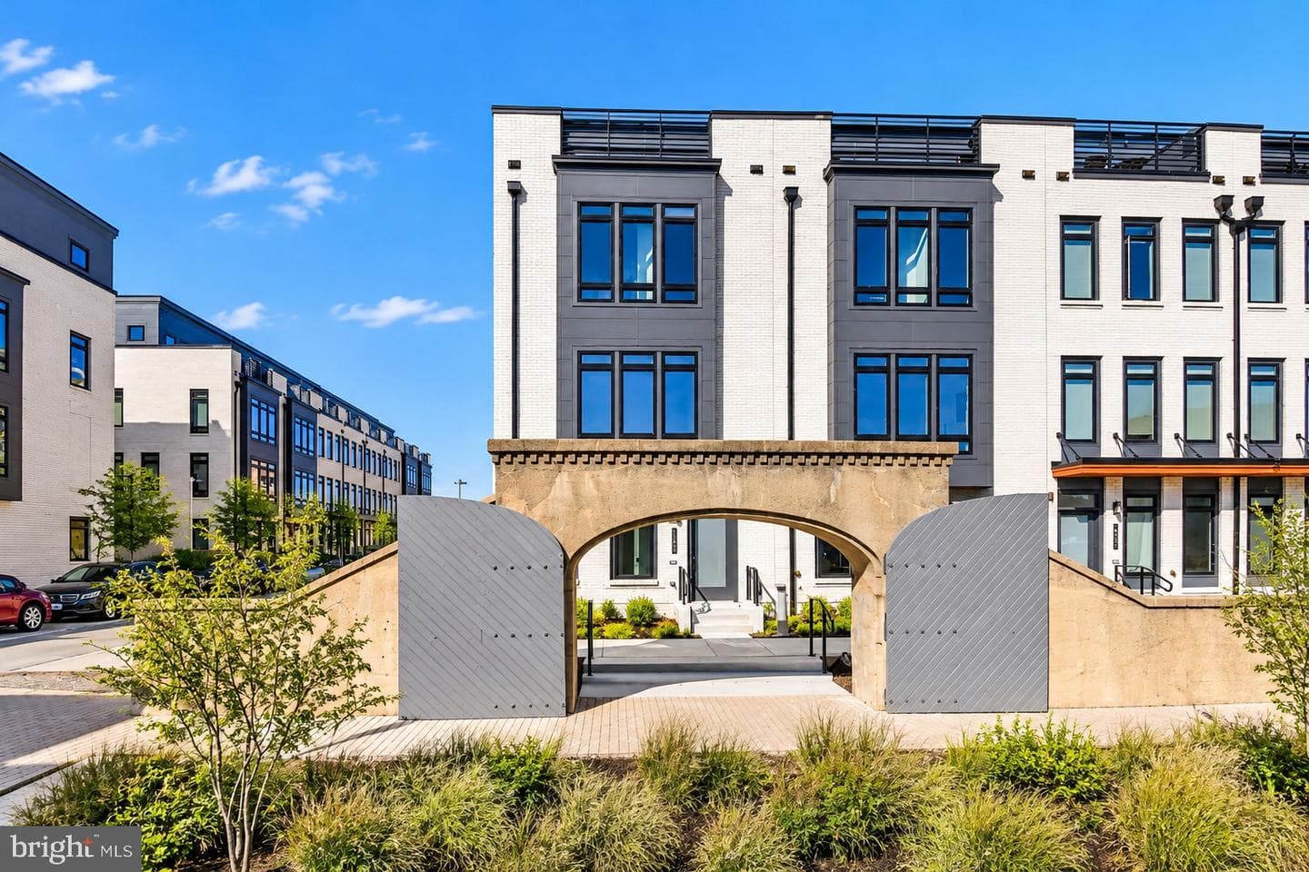 61 LOWER SERVICE CT NW #LOT 882,WASHINGTON,DC,20001,WASHINGTON