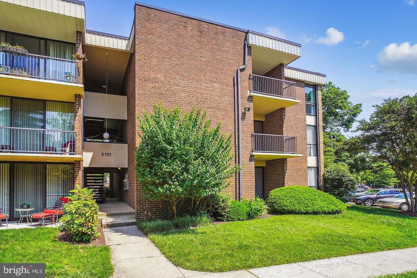 2101 WALSH VIEW TER #17-103,SILVER SPRING,MD,20902,MONTGOMERY