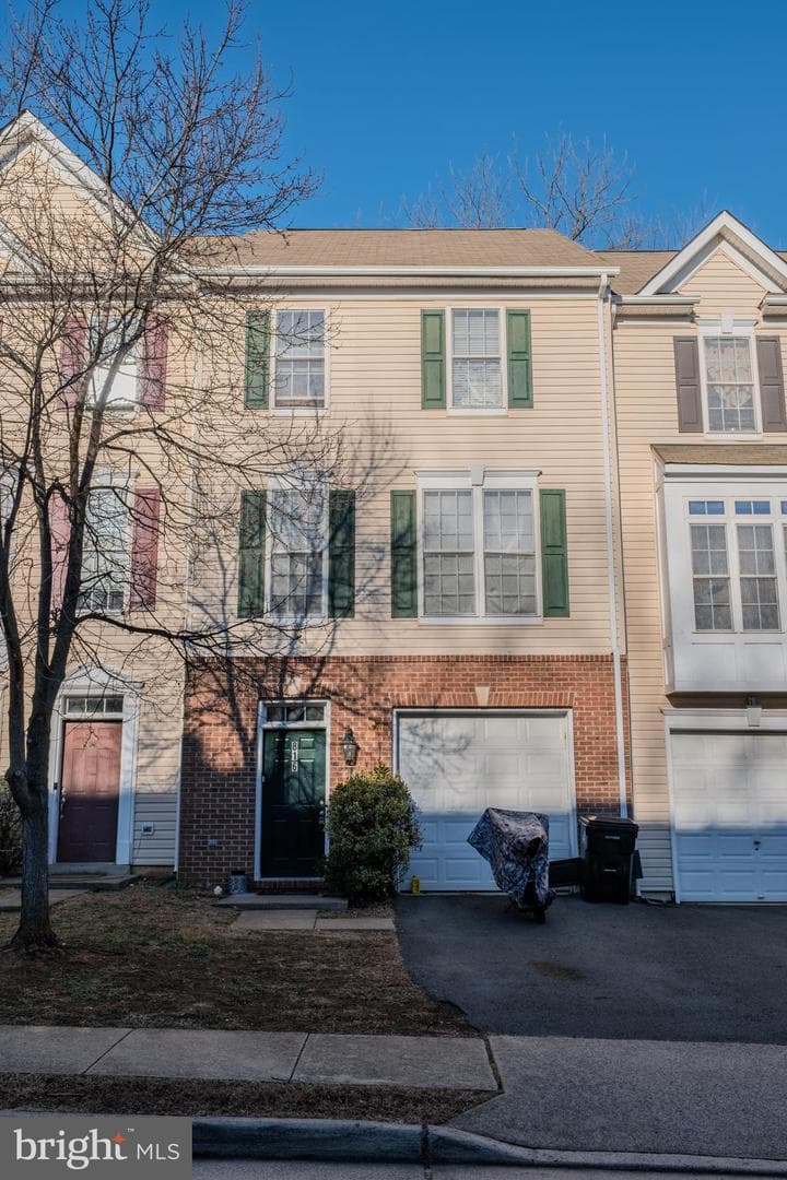 816 FAIRVIEW VILLAGE COURT