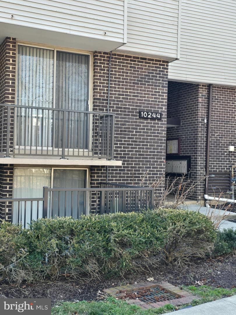 10244 PRINCE PLACE 21-202