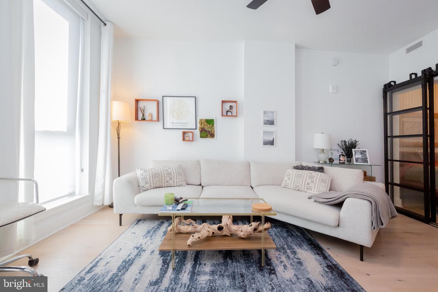 1211 VAN STREET 1210