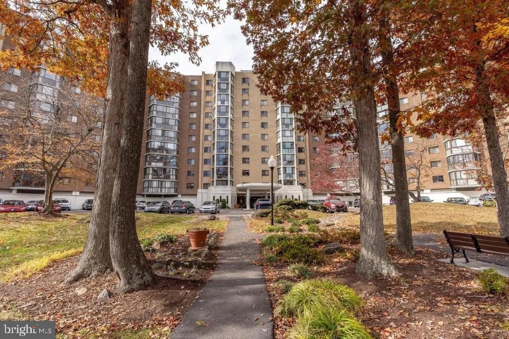 15101 INTERLACHEN DRIVE 1-124