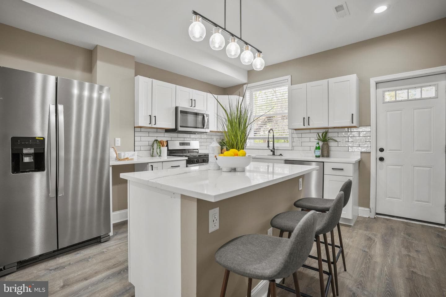 1714 E 28TH STREET - Photo 1