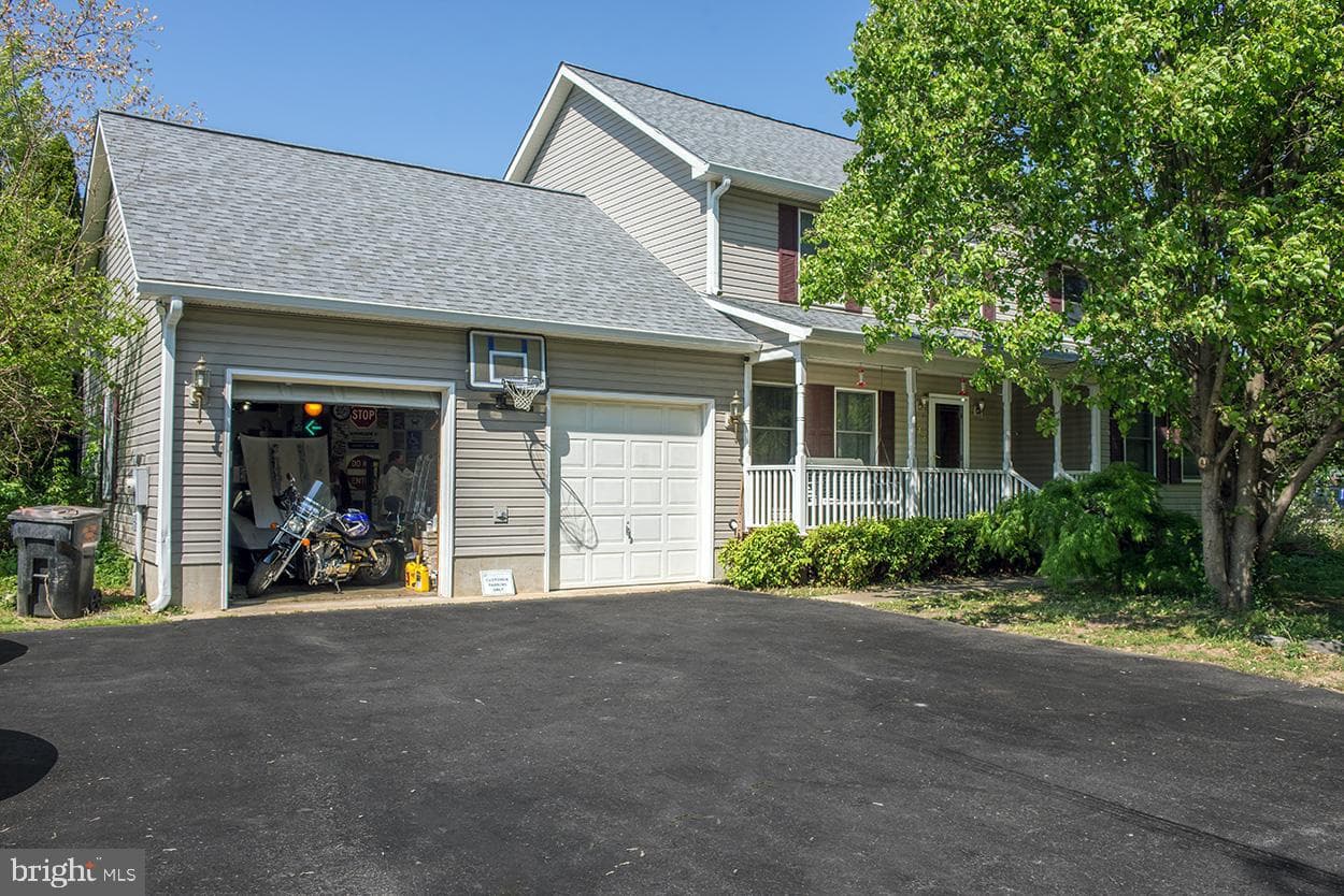 112 LENTLY FARM LANE