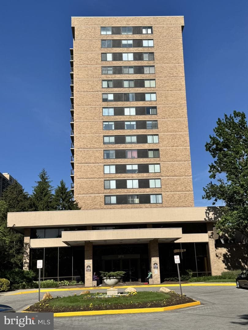 3713 S George Mason Dr, Falls Church, VA 22041-3228, United States