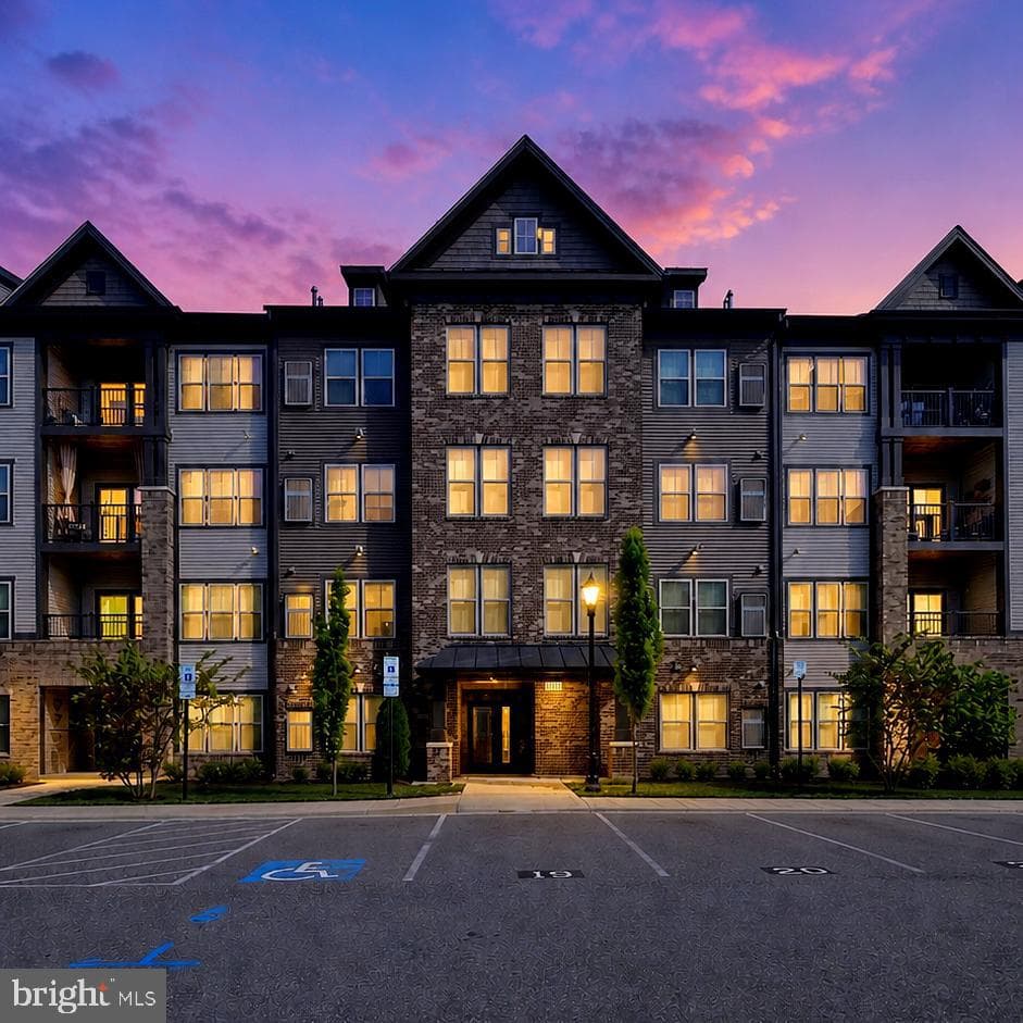 10110 SEATTLE SLEW LANE C