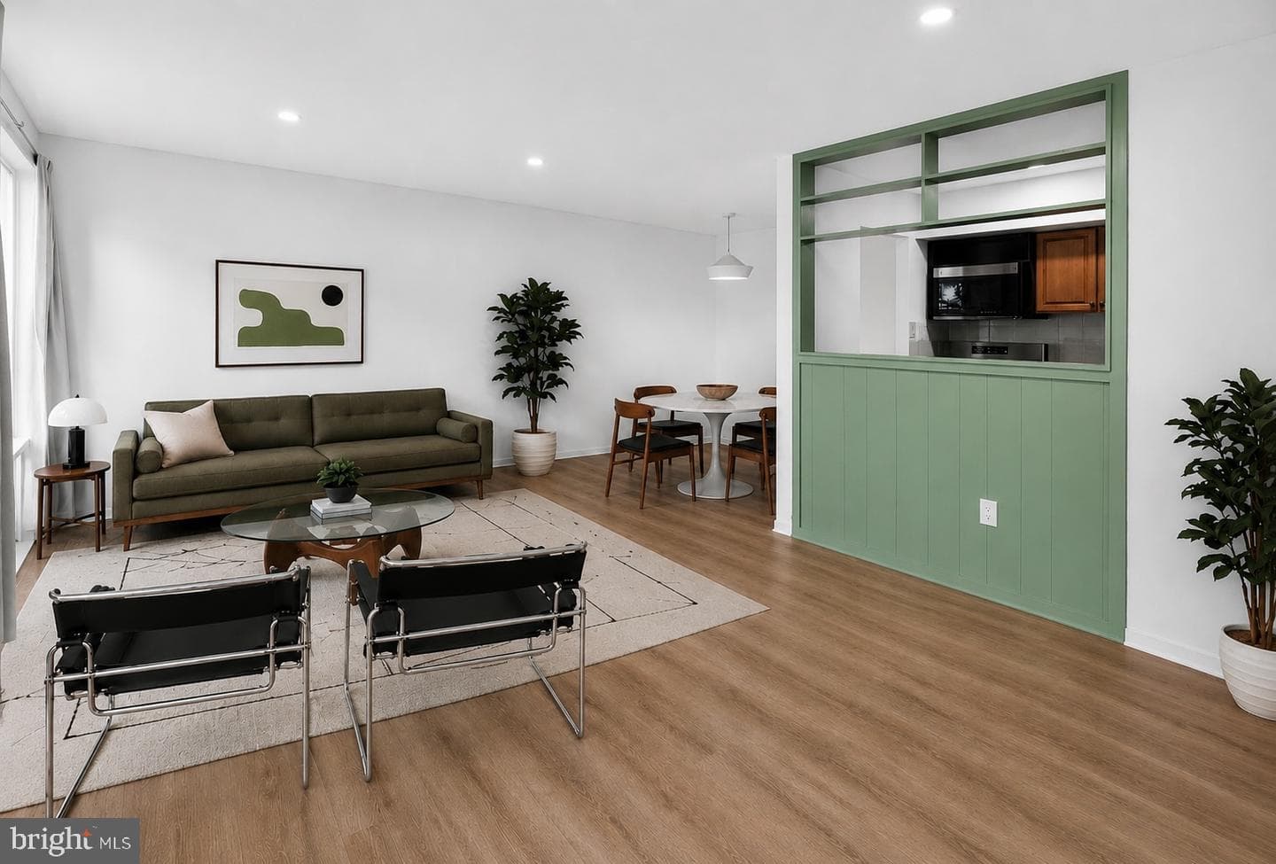 104 Birch St, Falls Church, VA 22046-2101, United States