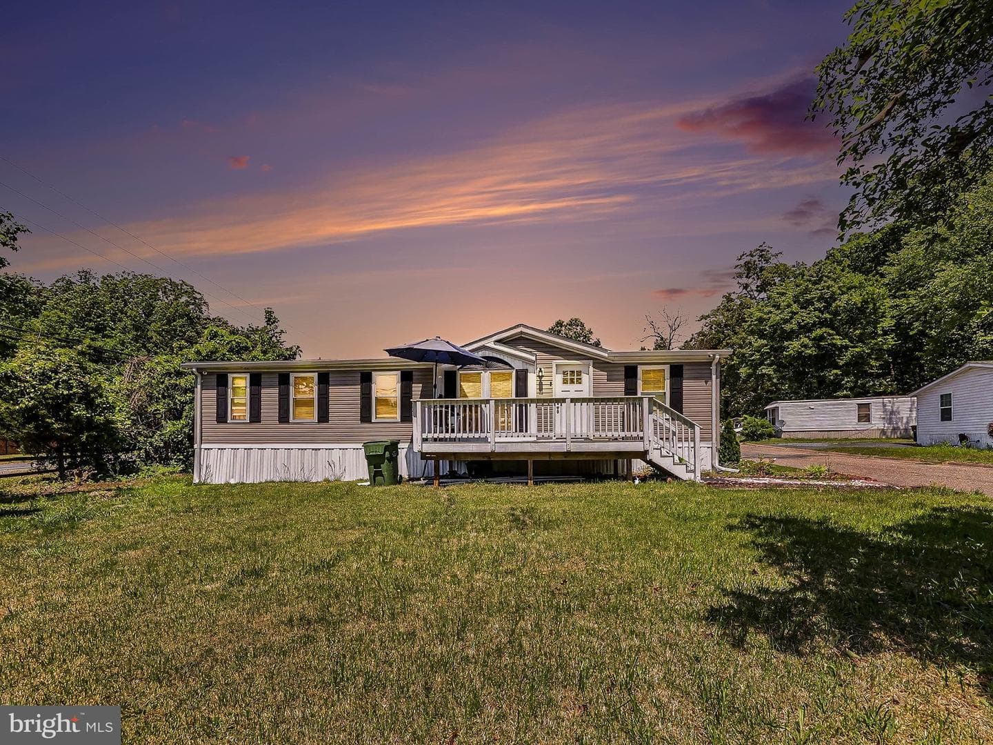 28 CASTLE CT