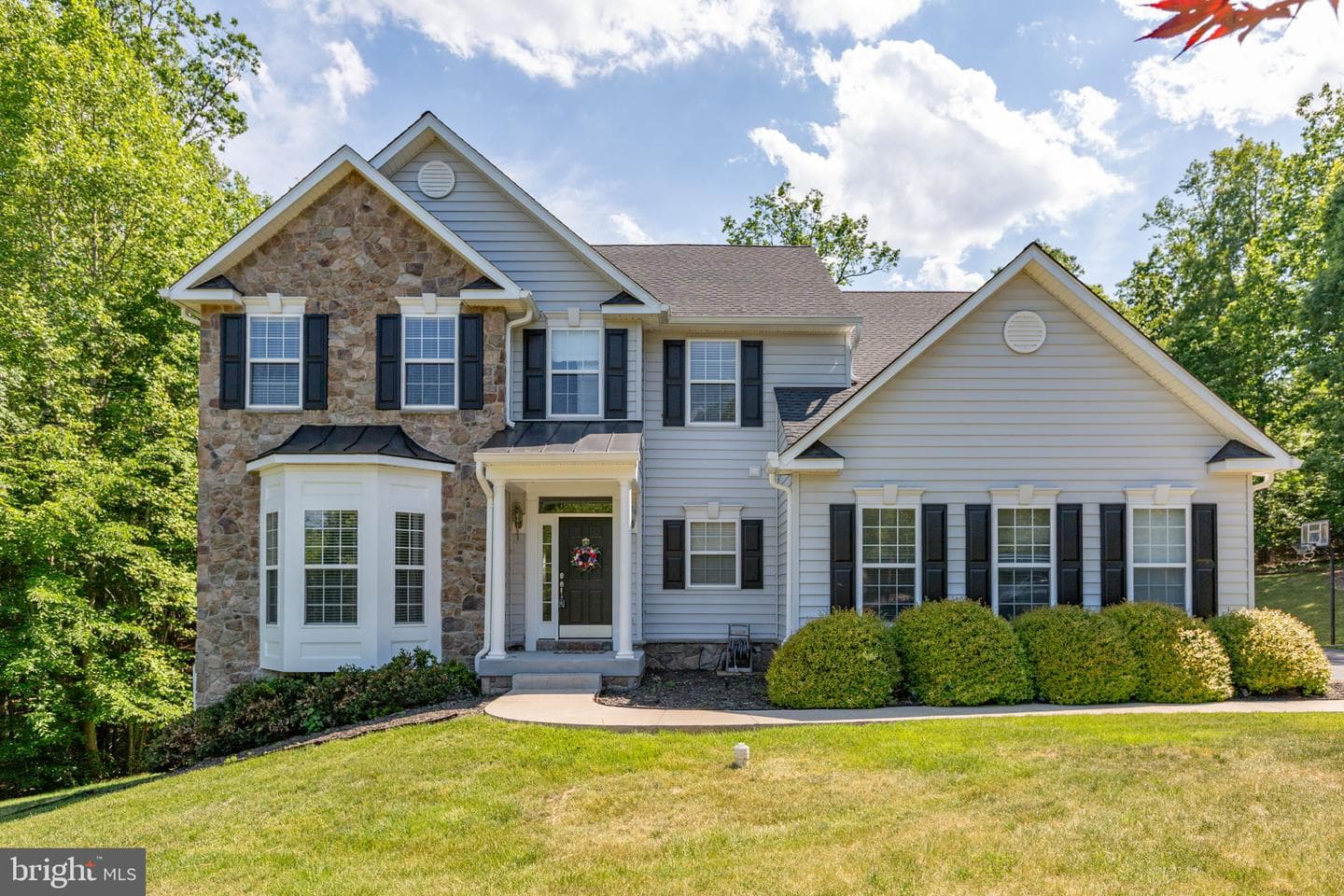 425 GENTLE BREEZE CIRCLE