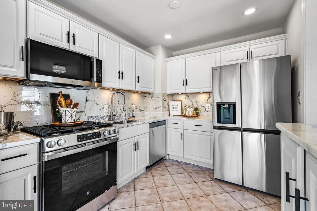 812 FOREST GLEN ROAD