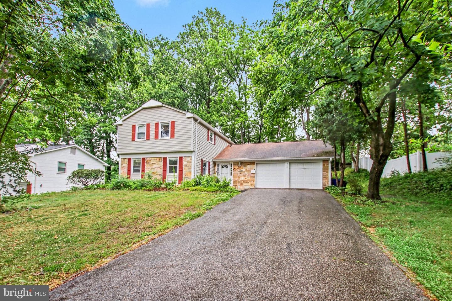 1405 PEACHWOOD LANE