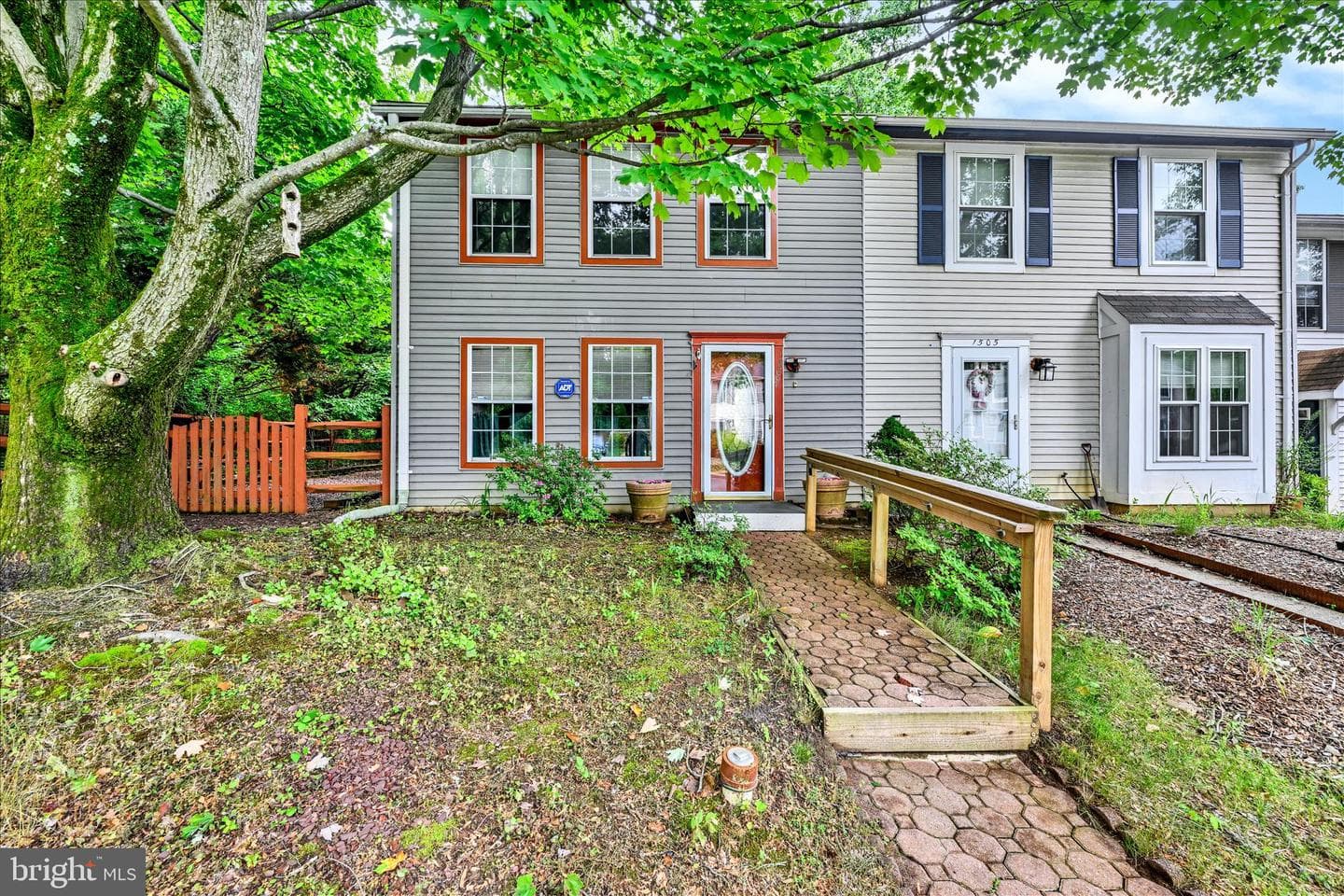 1503 LODGE POLE COURT