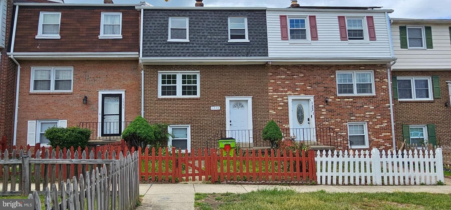 1533 FORT SUMTER COURT