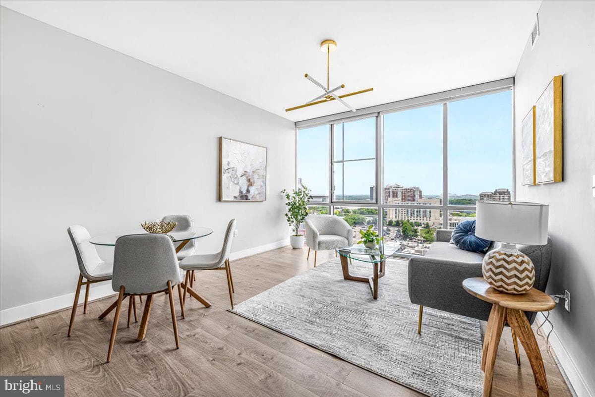 930 ROSE AVENUE 1802 - Photo 1