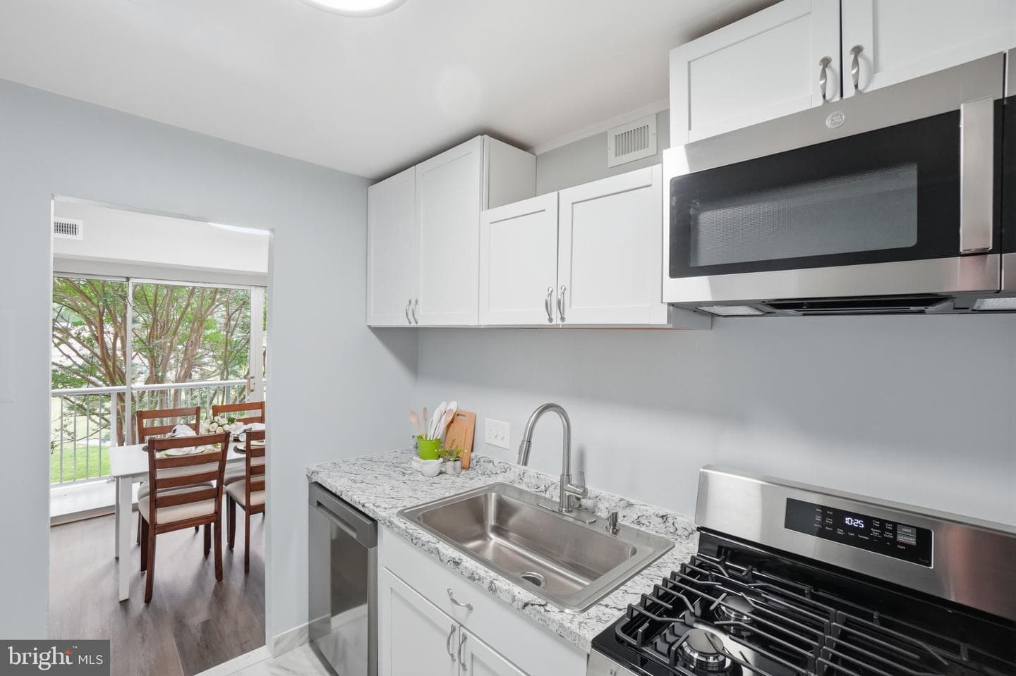 8003 Chanute Pl, Falls Church, VA 22042-1163, United States