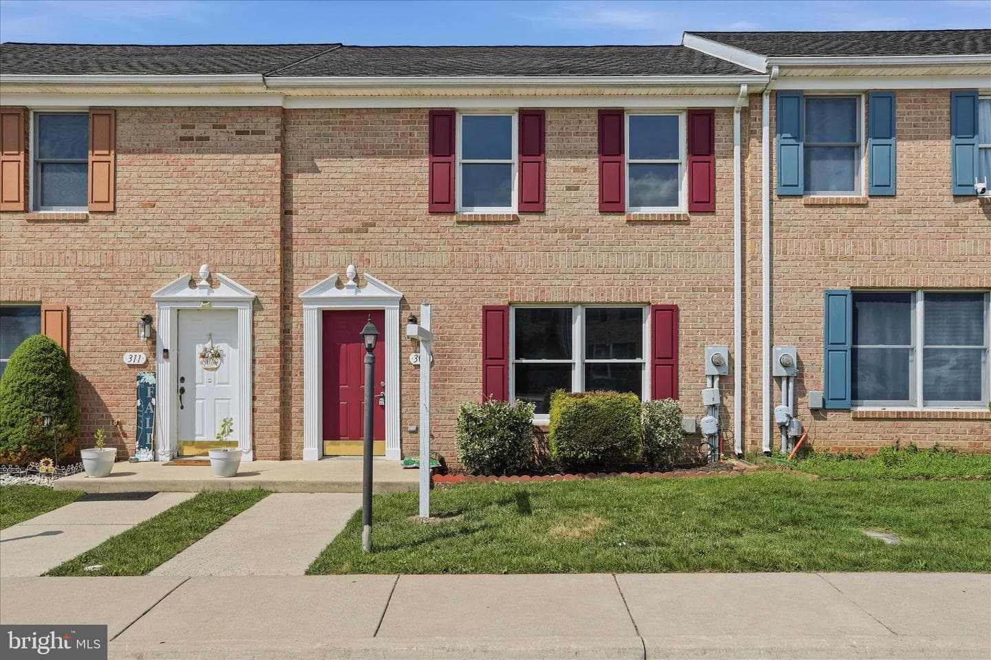 309 E RIDGE DRIVE