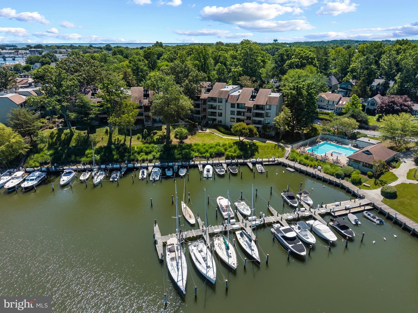 6 PRESIDENT POINT DRIVE B3