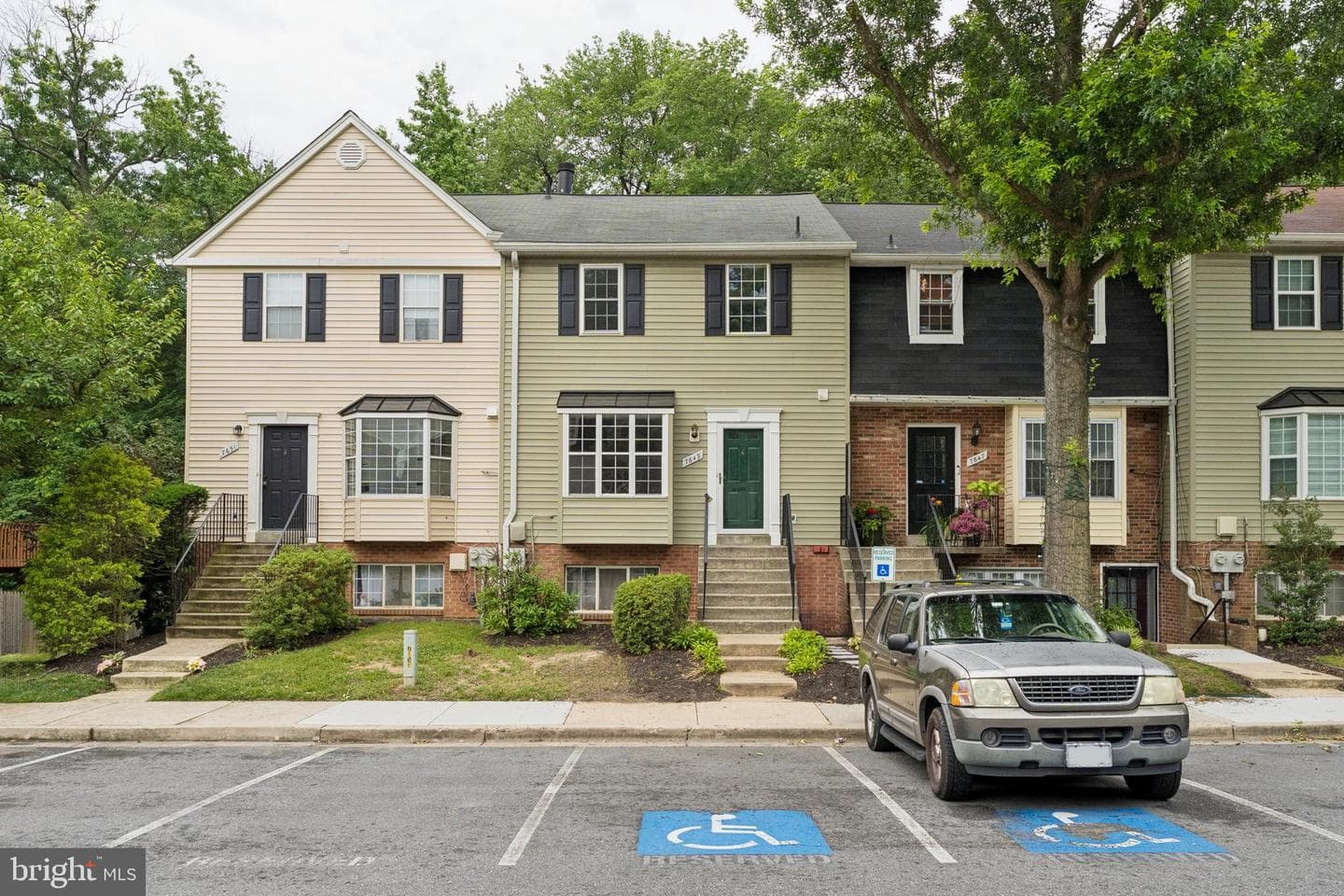 7649 S ARBORY LANE 351