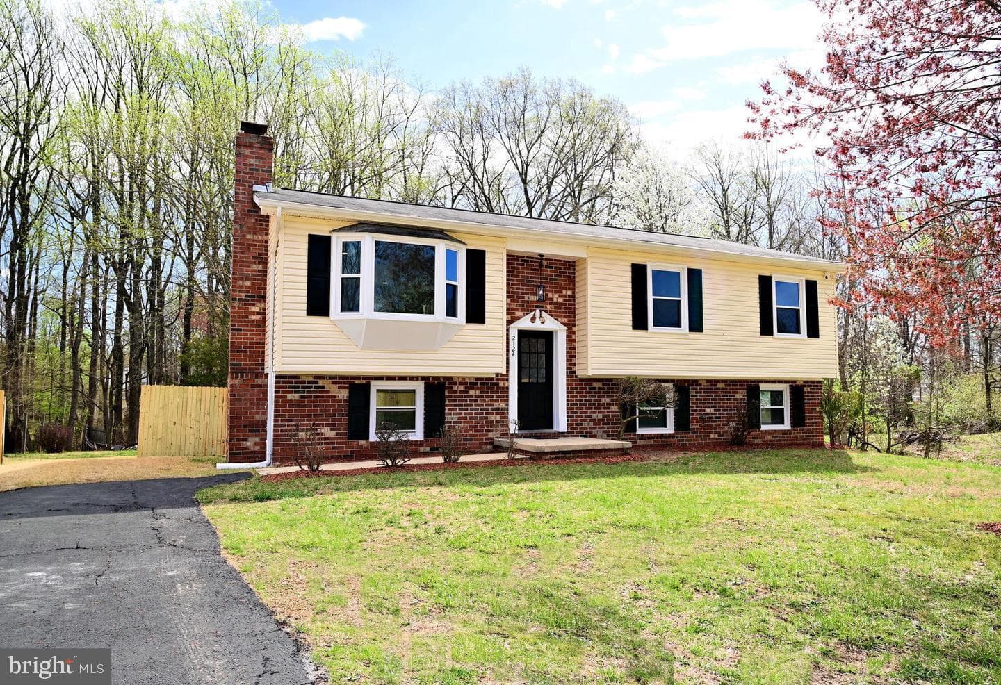 2124 BELL TREE LANE