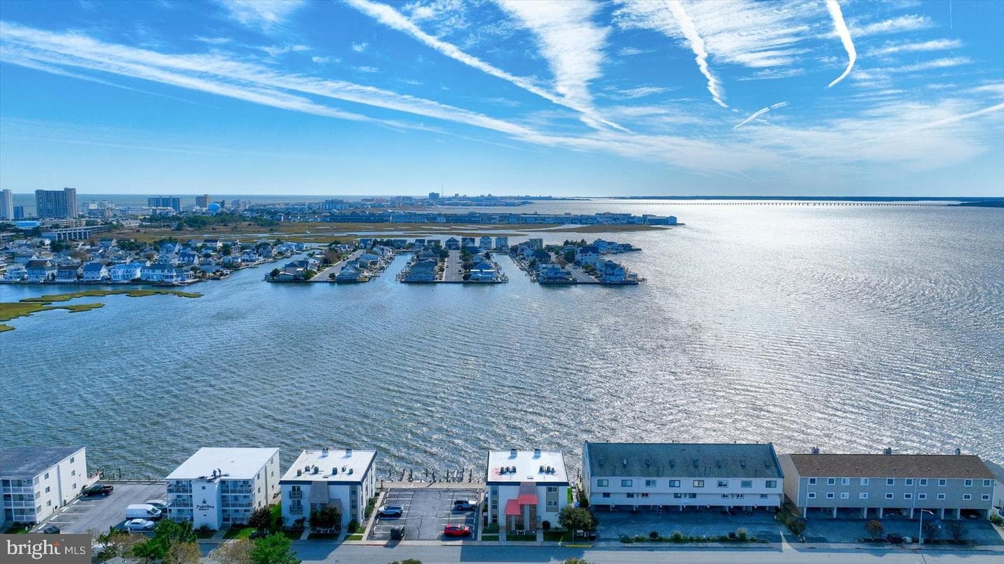 181 JAMESTOWN ROAD 5