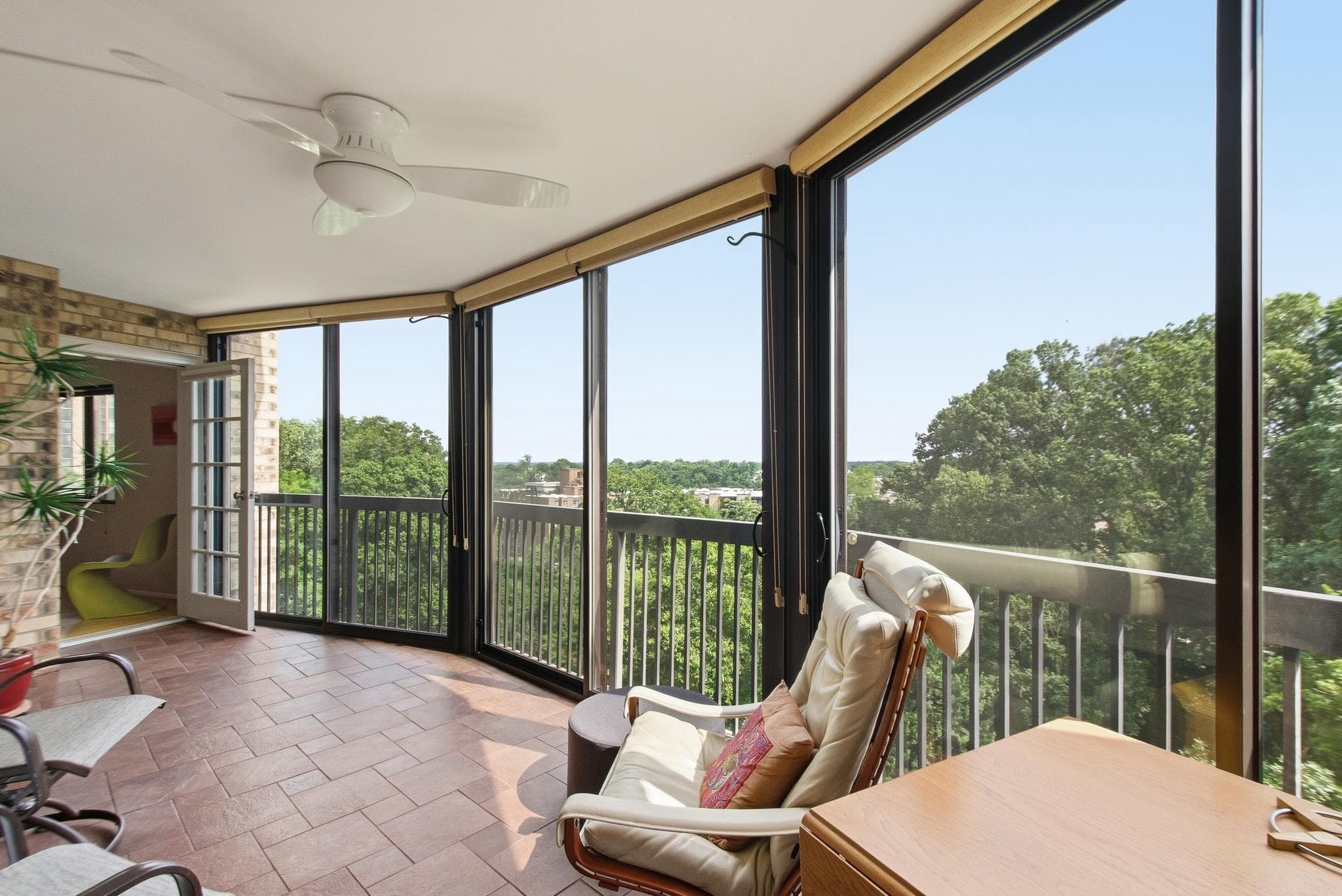 5902 MOUNT EAGLE DRIVE 714