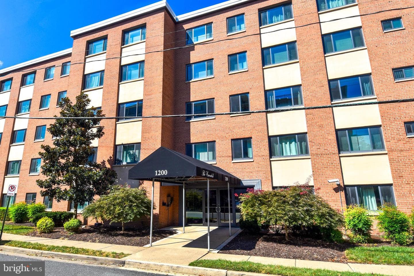 1200 S ARLINGTON RIDGE ROAD 704