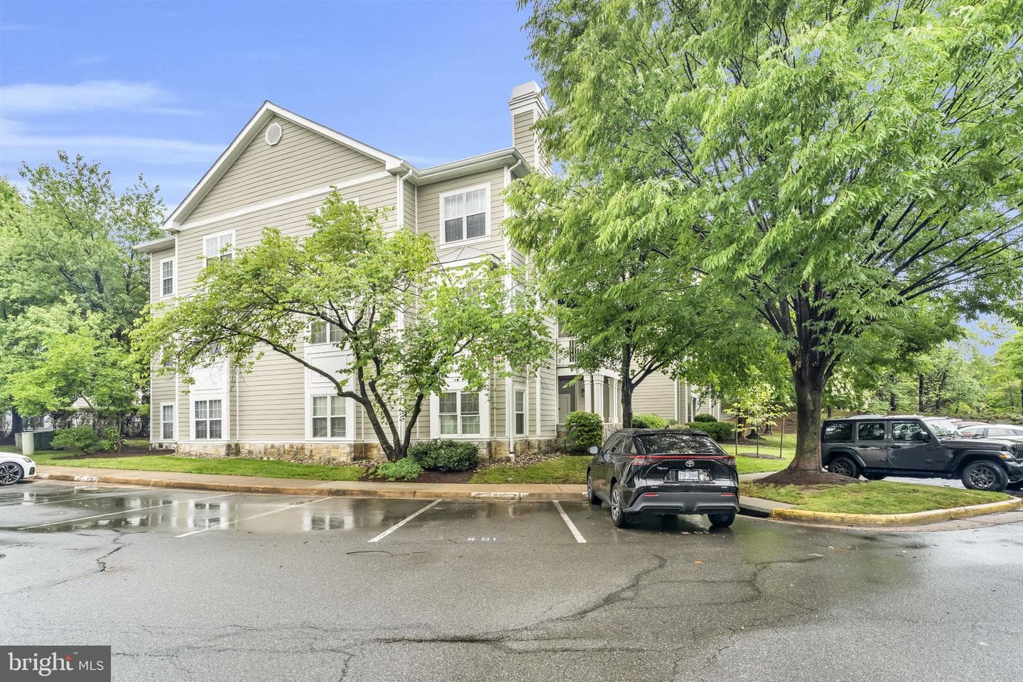 1701 LAKE SHORE CREST DRIVE 31