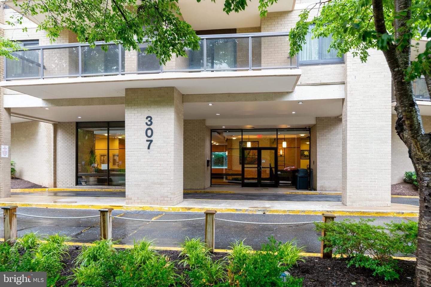 307 YOAKUM PARKWAY 512
