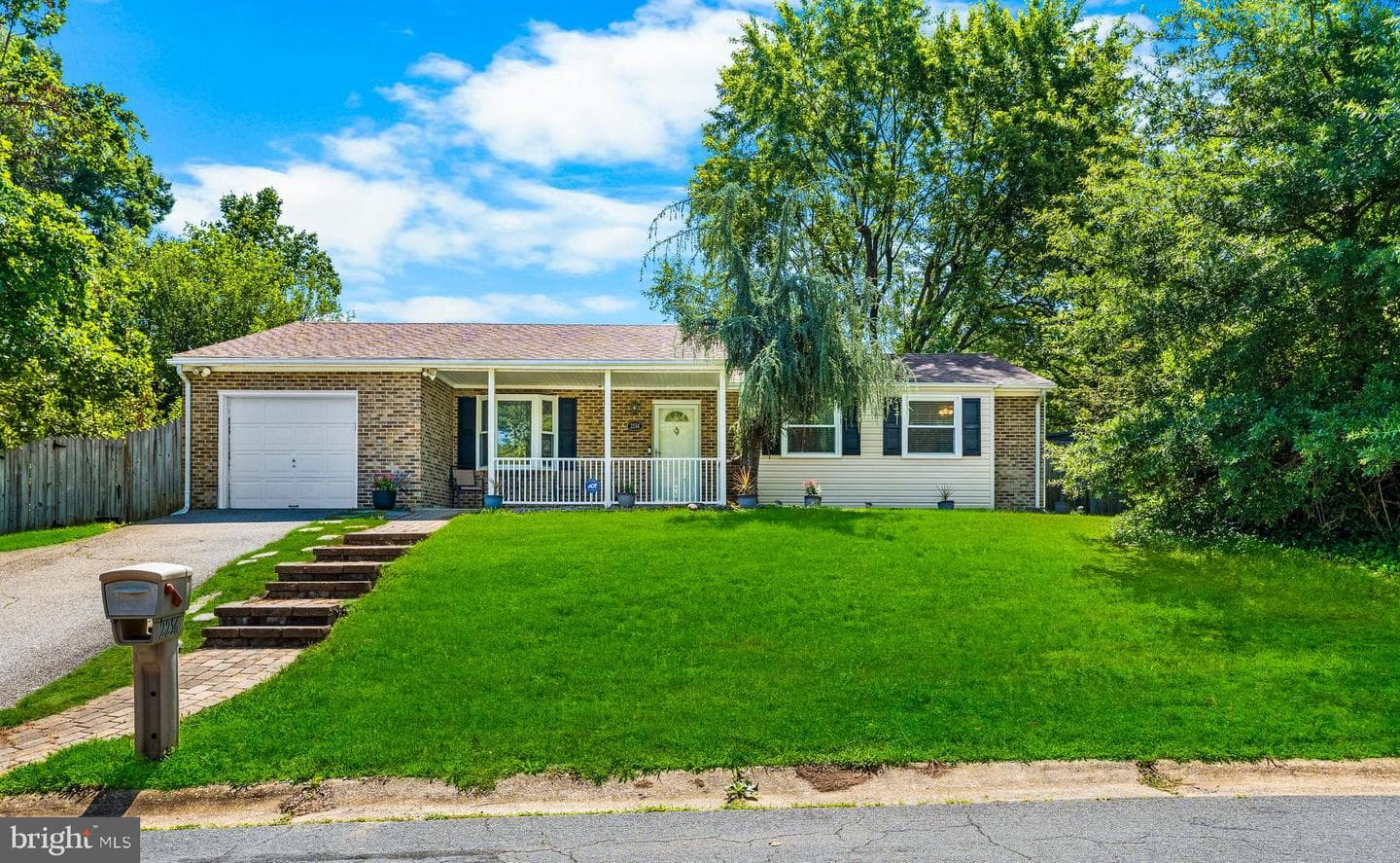 2256 WESTWOOD DRIVE