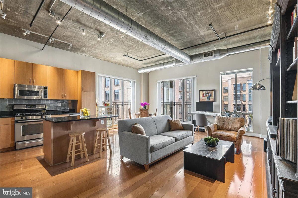 301 MASSACHUSETTS AVENUE 1104 - Photo 1