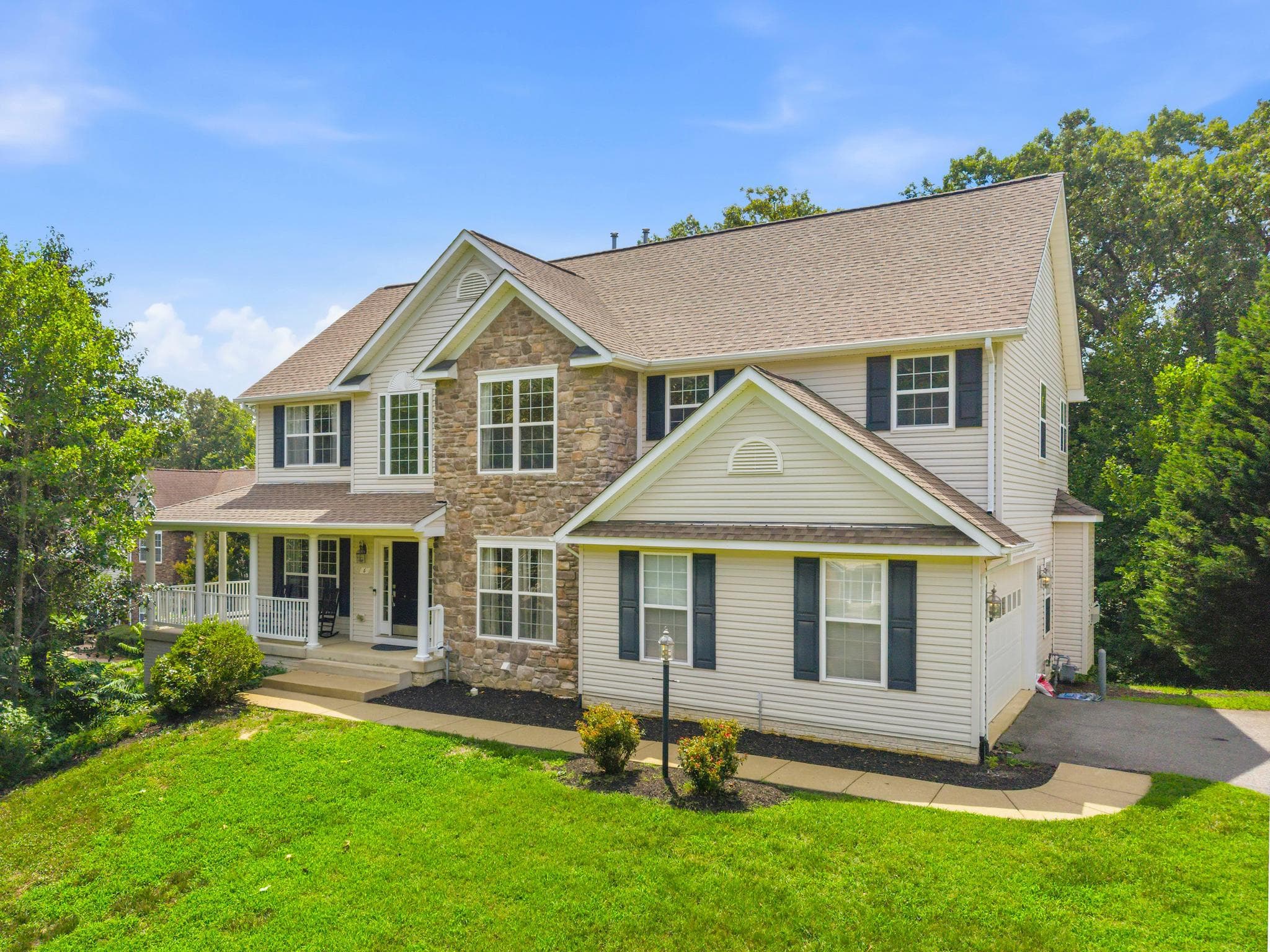 6 TOWERING OAKS DRIVE