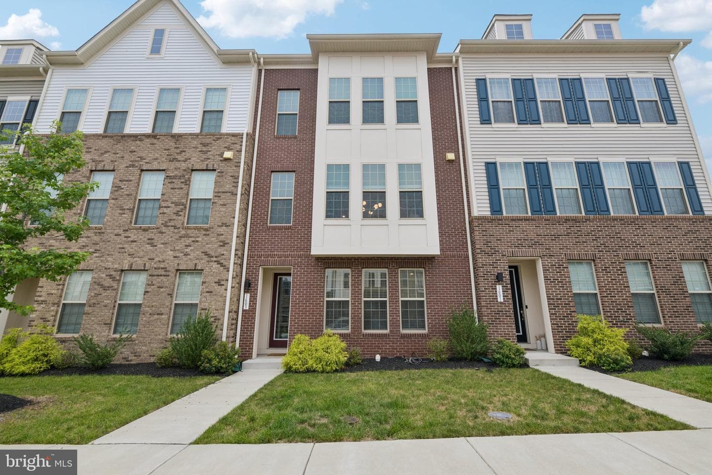 1603 FIELD SPARROW TERRACE