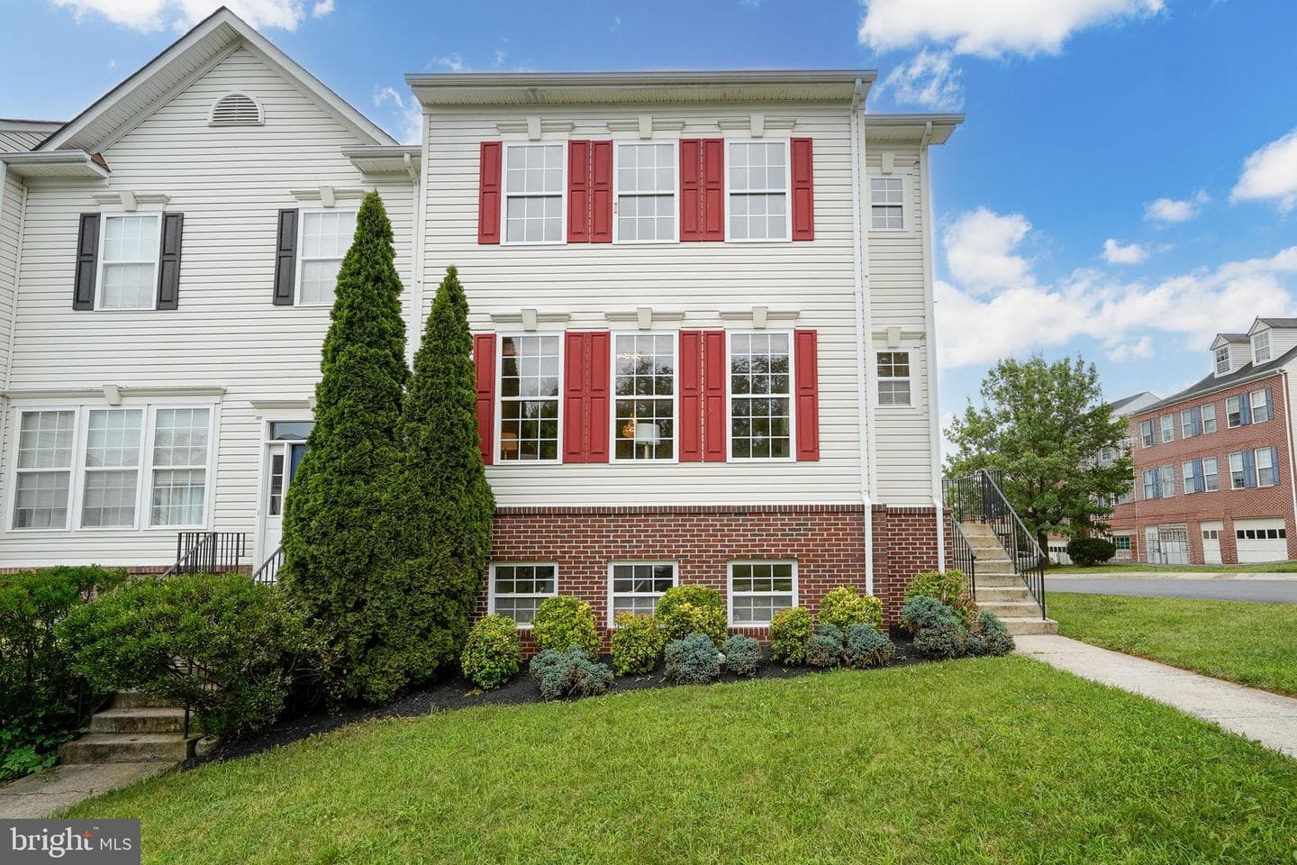 601 BURBERRY TERRACE