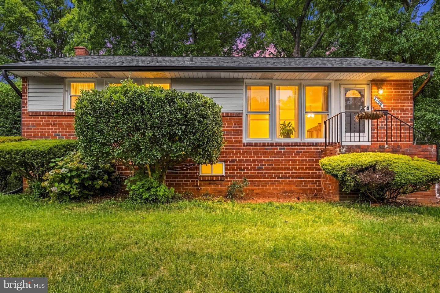 8408 CARROLLTON PARKWAY