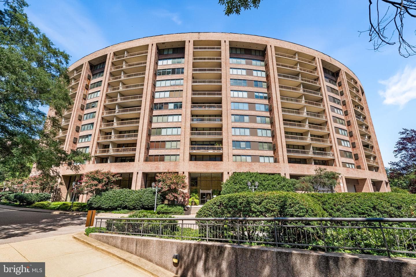 1805 CRYSTAL DRIVE 315S