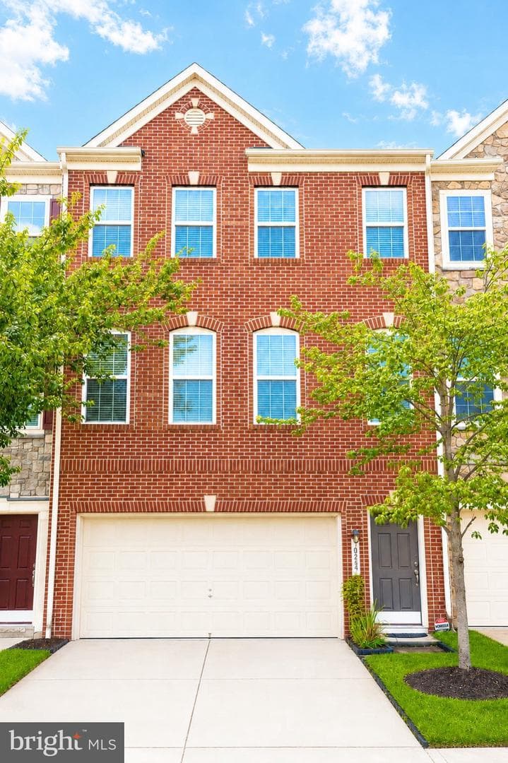 10254 Whitworth Ln, Manassas, VA 20110-2804, United States