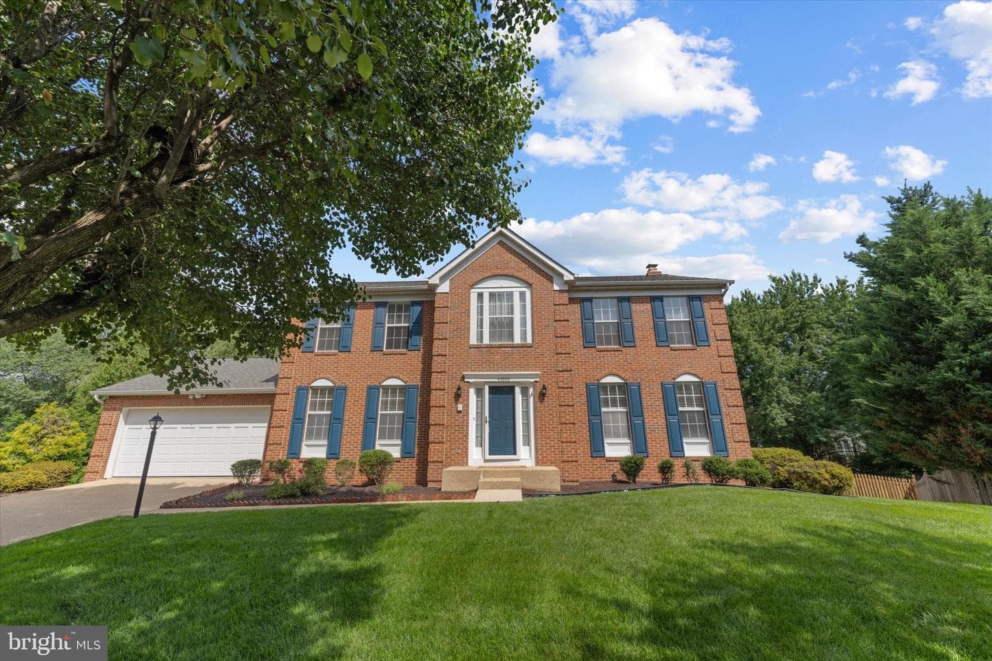 43868 STRONGHOLD COURT - Photo 1