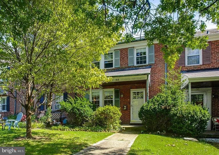 35 MURDOCK ROAD