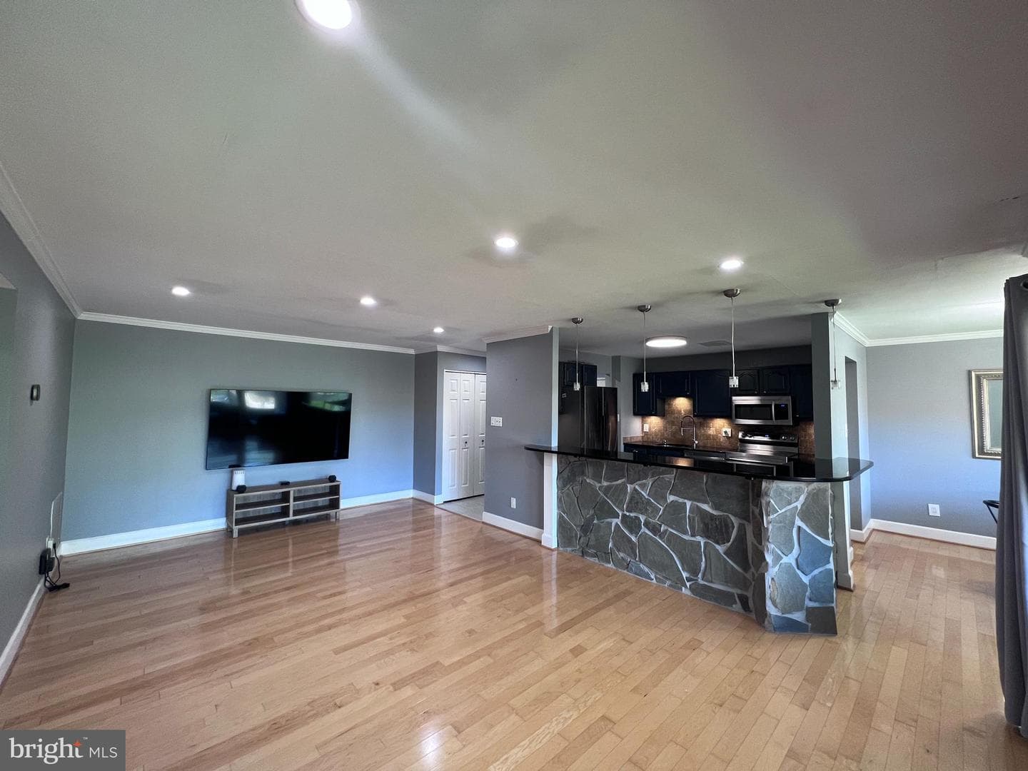 5821 Edson Ln, Rockville, MD 20852-2902, United States