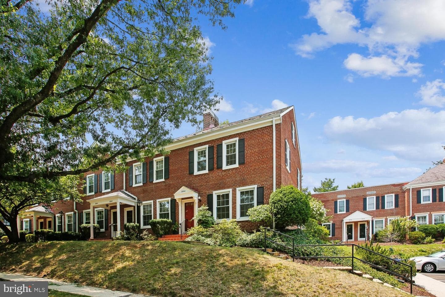 2840 S BUCHANAN STREET - Photo 1