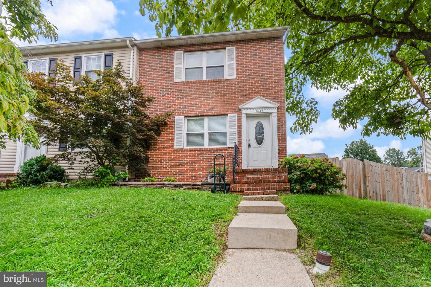 1238 HOLMESPUN DRIVE