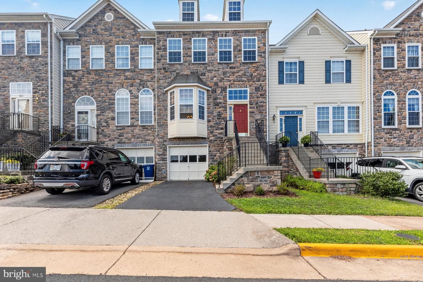 825 Bluefield Sq NE, Leesburg, VA 20176-6676, United States