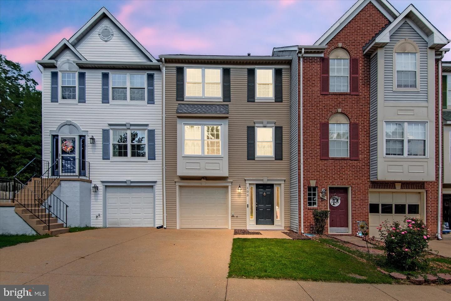 103 BARROWS COURT