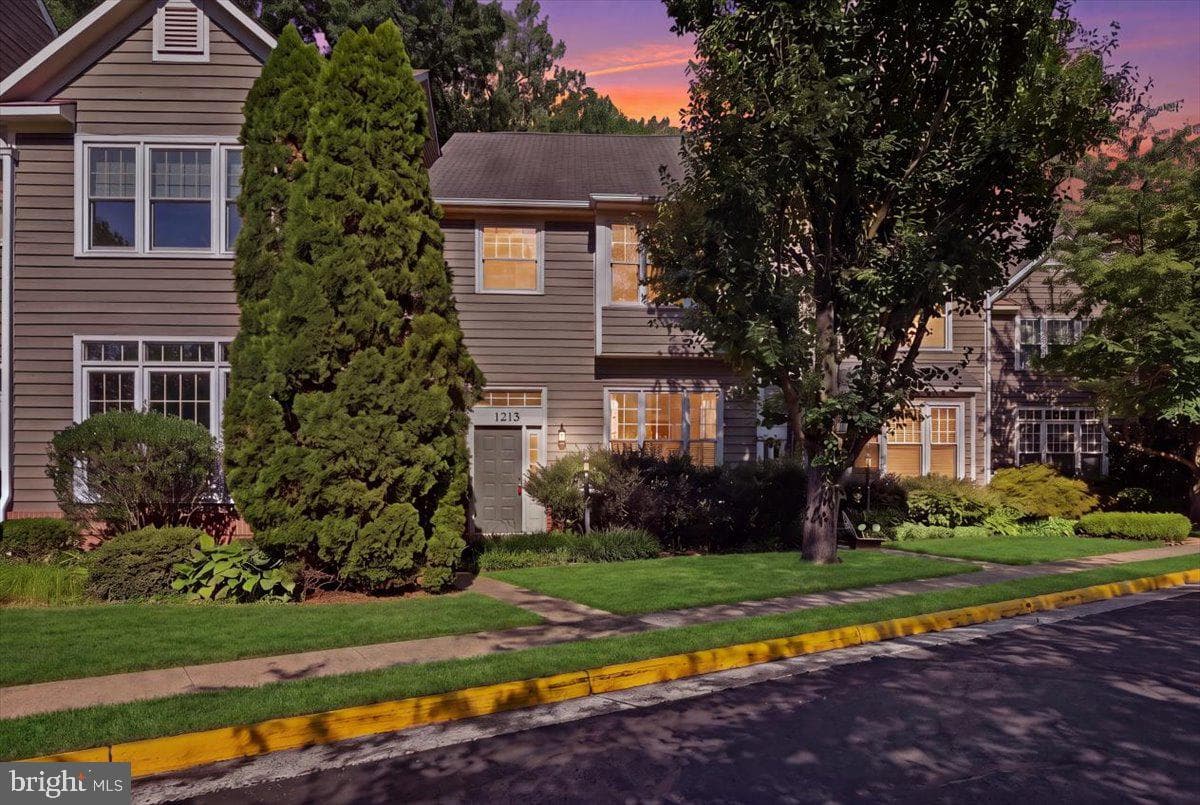 1213 WEATHERSTONE COURT