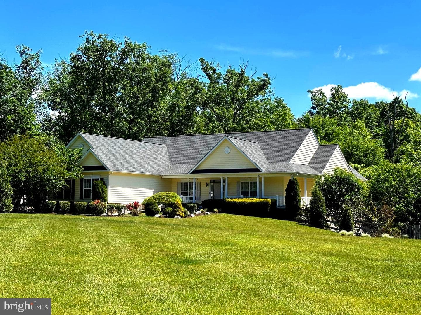 320 GENTLE BREEZE CIRCLE