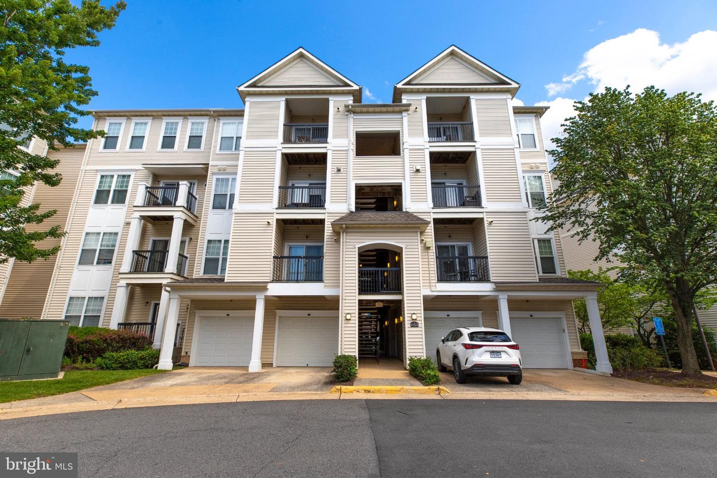 11321 Aristotle Dr, Fairfax, VA 22030-7497, United States
